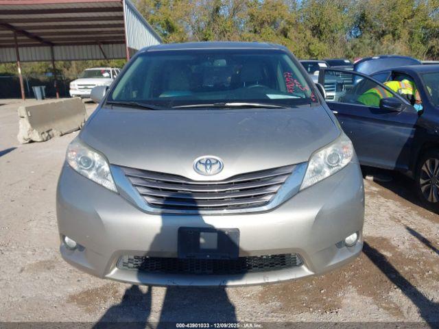Toyota Sienna Xle 8 Passenger Image 9