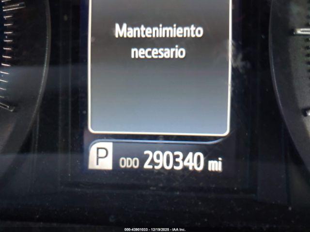 Toyota Sienna Xle 8 Passenger Image 10