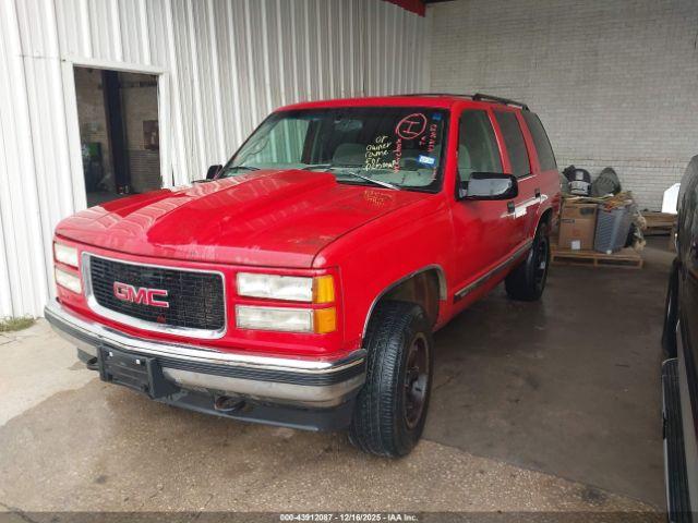 GMC Yukon Sle Image 2