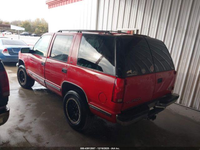 GMC Yukon Sle Image 3