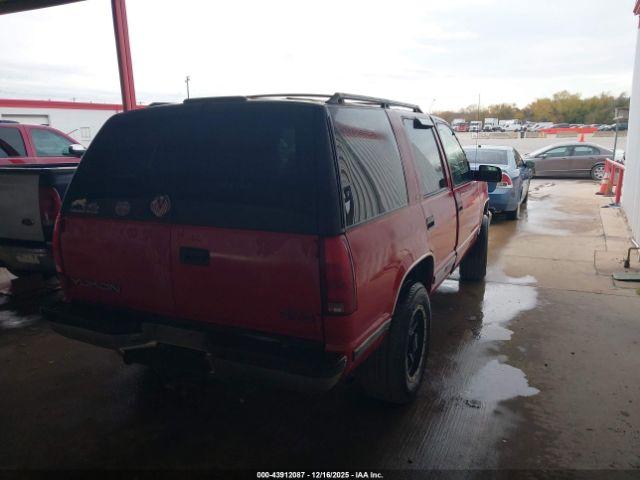 GMC Yukon Sle Image 4