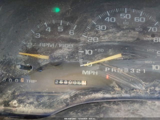 GMC Yukon Sle Image 5