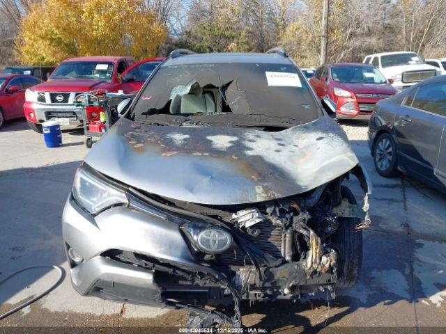 Toyota RAV4 Xle Image 5