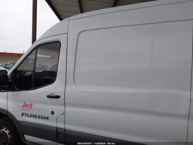 Ford Transit Image 9