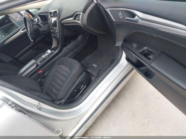 Ford Fusion Se Image 4