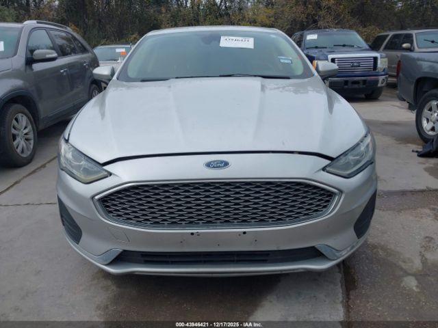 Ford Fusion Se Image 8