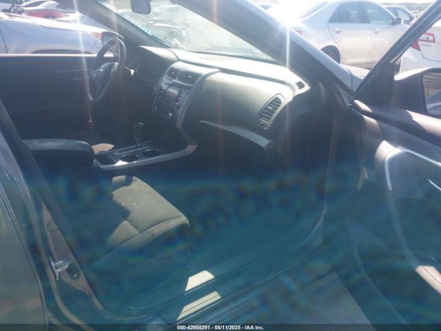 Nissan Altima 2.5 Sv Image 10