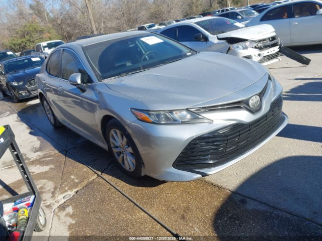 Toyota Camry Le Image 1