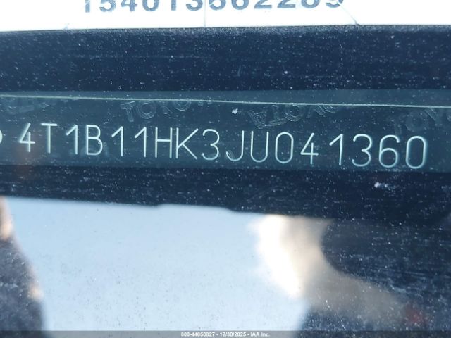 Toyota Camry Le Image 11