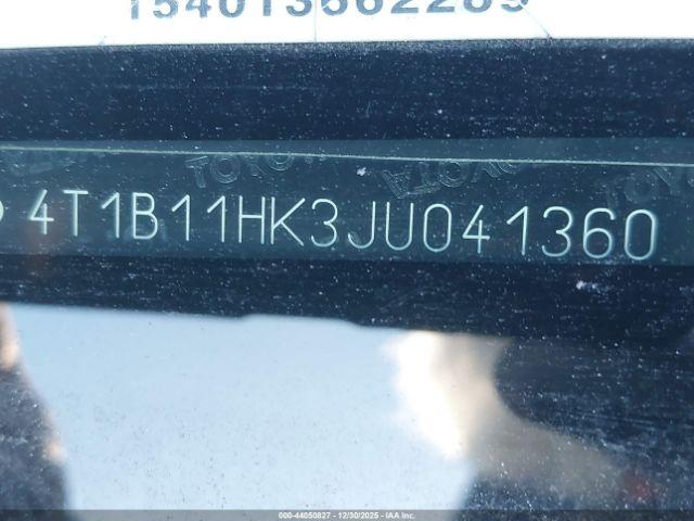 Toyota Camry Le Image 11