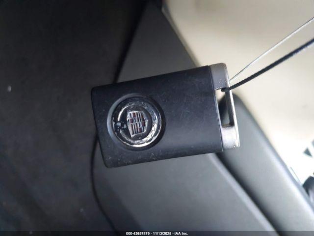 Cadillac XTS Platinum Image 16