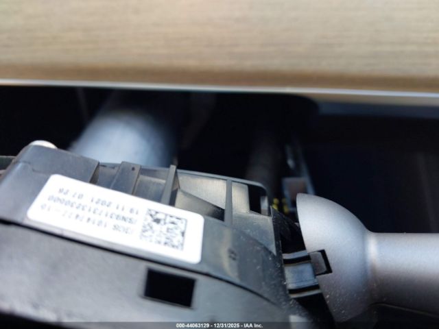 Tesla Model 3 Long Range Dual Motor All-wheel Drive Image 17