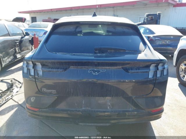 Ford Mustang Premium Image 14