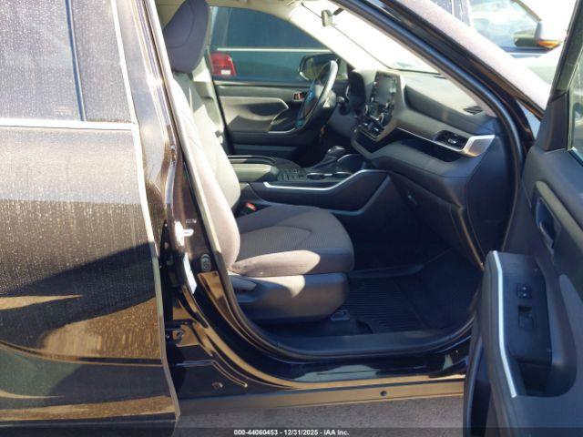 Toyota Highlander Le Image 3