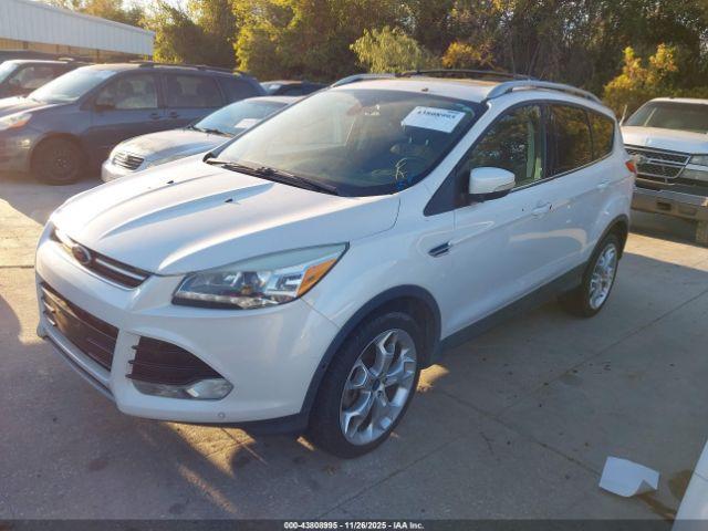 Ford Escape Titanium Image 12