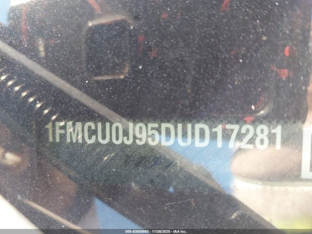 Ford Escape Titanium Image 3