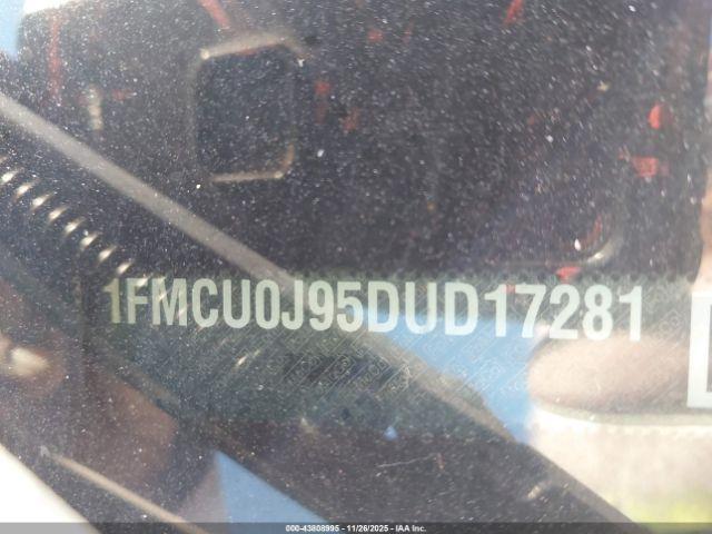 Ford Escape Titanium Image 3