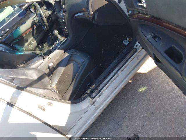 INFINITI G37 Journey Image 7