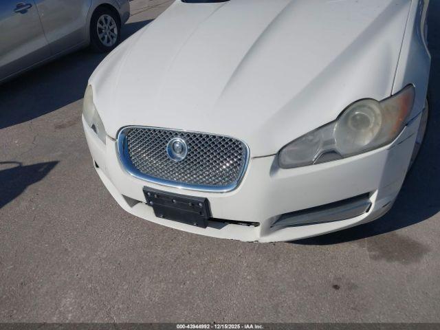 Jaguar XF Image 9