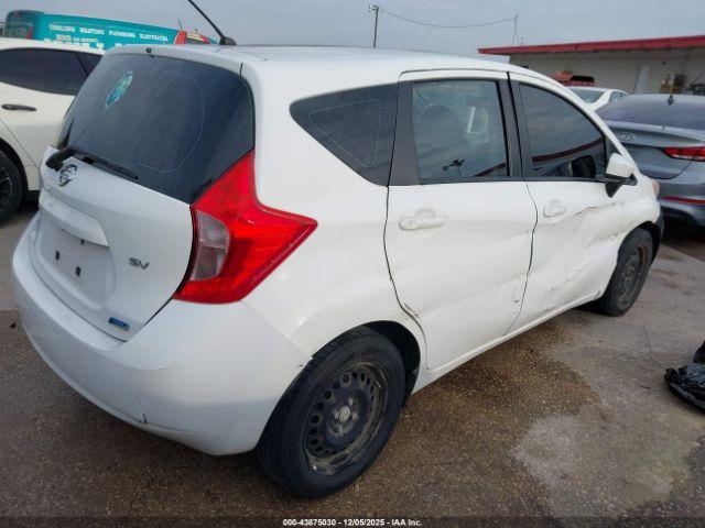 Nissan Versa Image 6