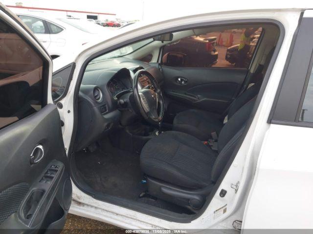 Nissan Versa Image 4