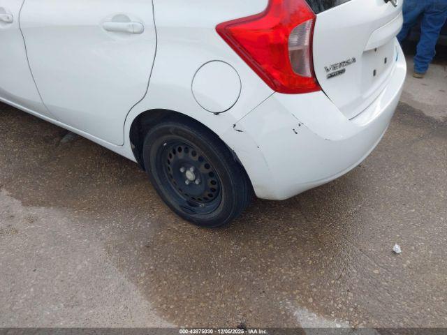 Nissan Versa Image 2