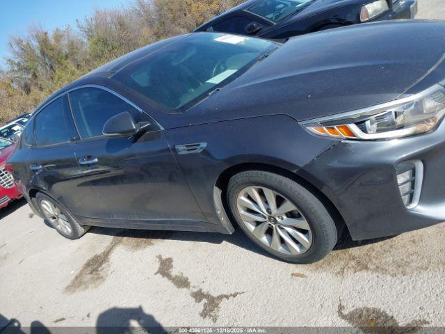 Kia Optima S Image 11