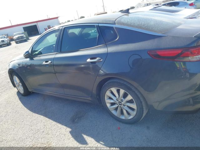 Kia Optima S Image 9