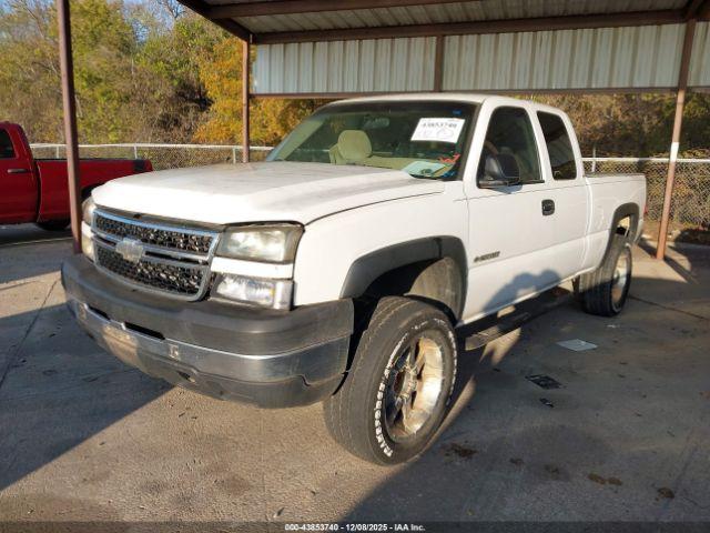 Chevrolet Silverado 2500 Ls Image 8