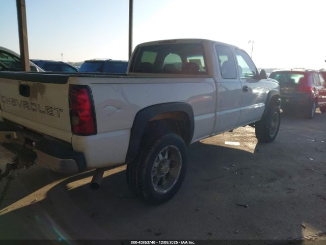 Chevrolet Silverado 2500 Ls Image 2