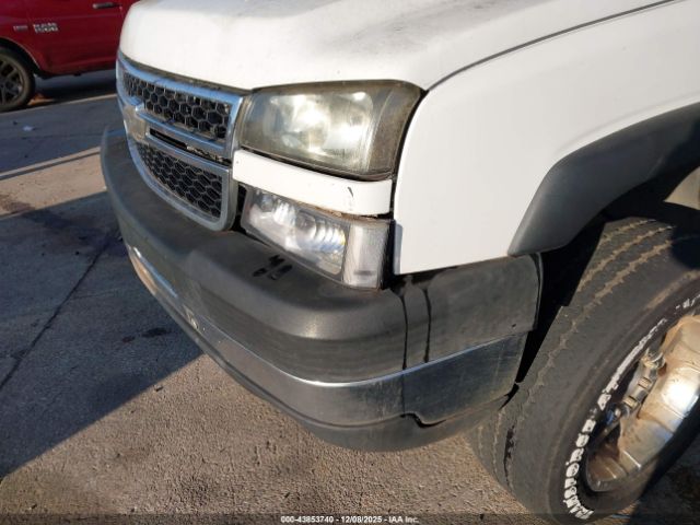 Chevrolet Silverado 2500 Ls Image 13