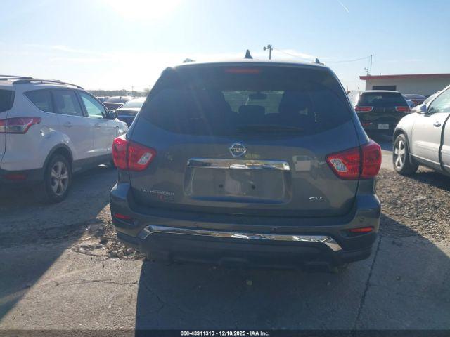 Nissan Pathfinder Sv Image 3