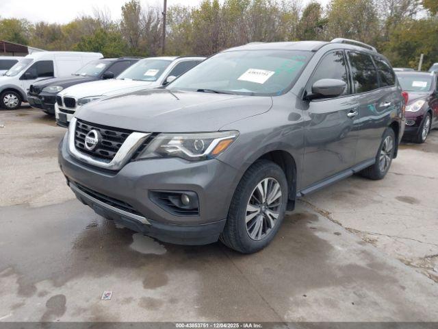 Nissan Pathfinder Sv Image 2