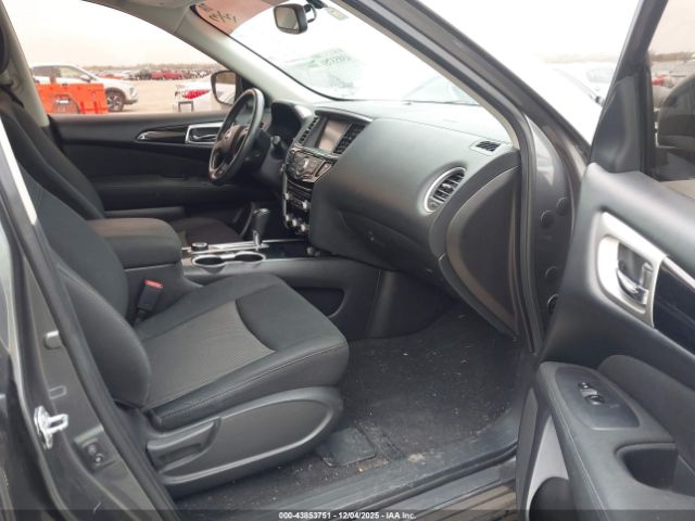 Nissan Pathfinder Sv Image 13