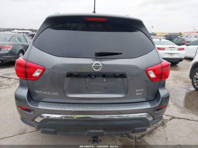 Nissan Pathfinder Sv Image 4