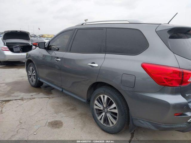 Nissan Pathfinder Sv Image 16