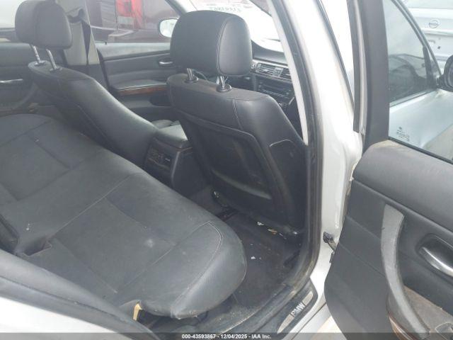 BMW 3 Series Image 12