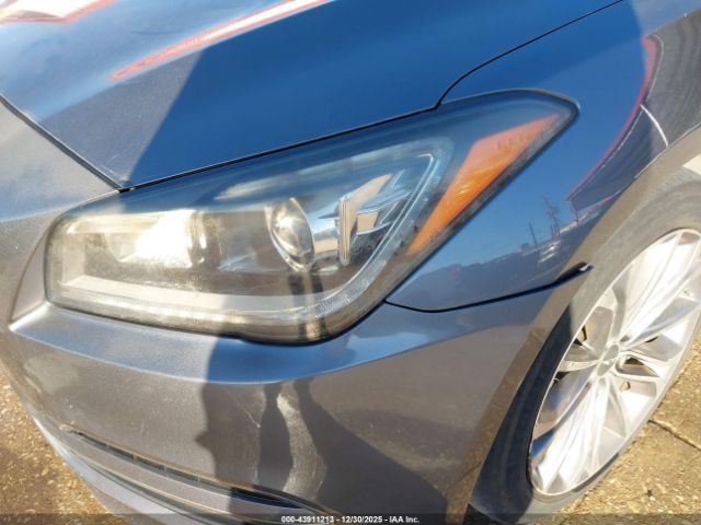 Hyundai Genesis 3.8 Image 3