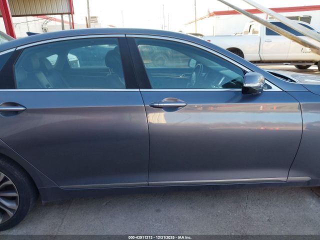 Hyundai Genesis 3.8 Image 5