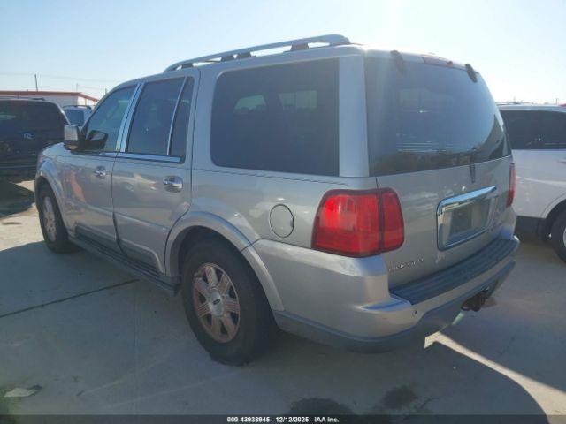 Lincoln Navigator Image 10