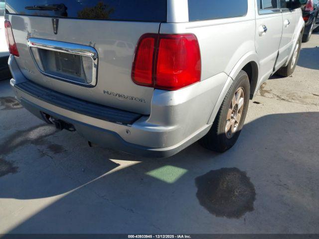 Lincoln Navigator Image 5