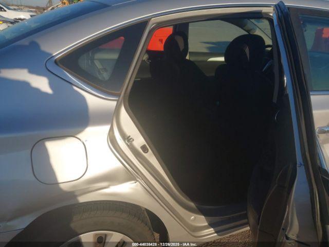 Nissan Sentra S Image 11