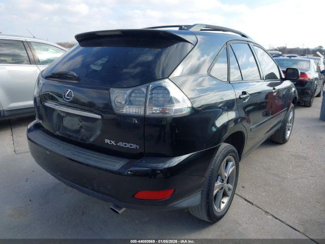 Lexus RX Image 4