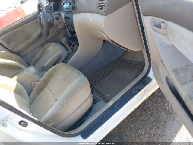 Toyota Corolla Ce Image 4