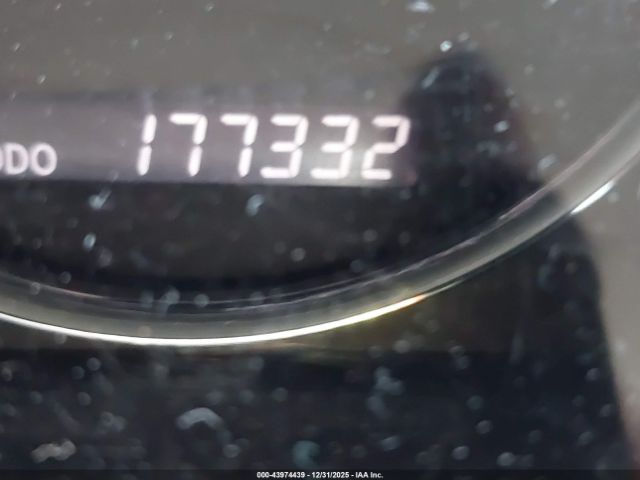 Toyota Avalon Xls Image 2