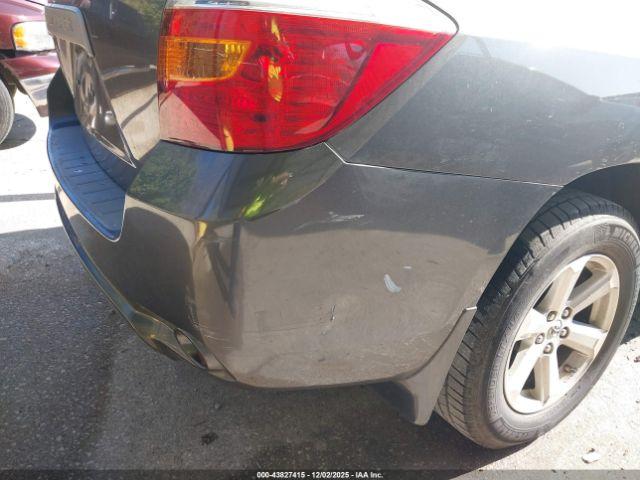 Toyota Highlander Image 2