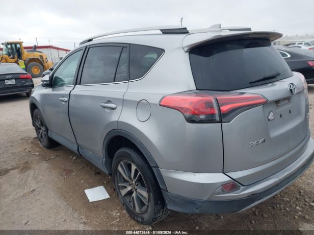 Toyota RAV4 Xle Image 3