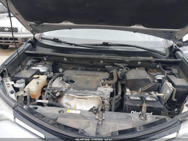 Toyota RAV4 Xle Image 8