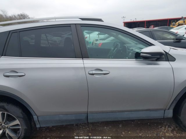 Toyota RAV4 Xle Image 13