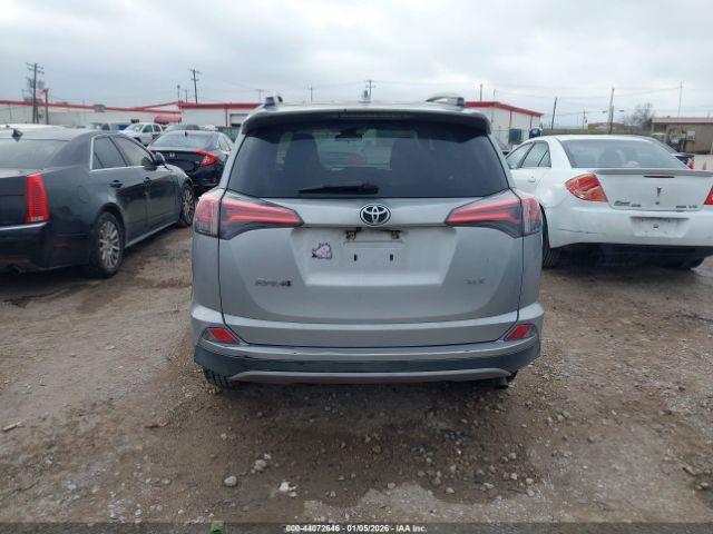 Toyota RAV4 Xle Image 12